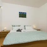 With A Parking Space Stinjan, - 13776 Apartamento Pula