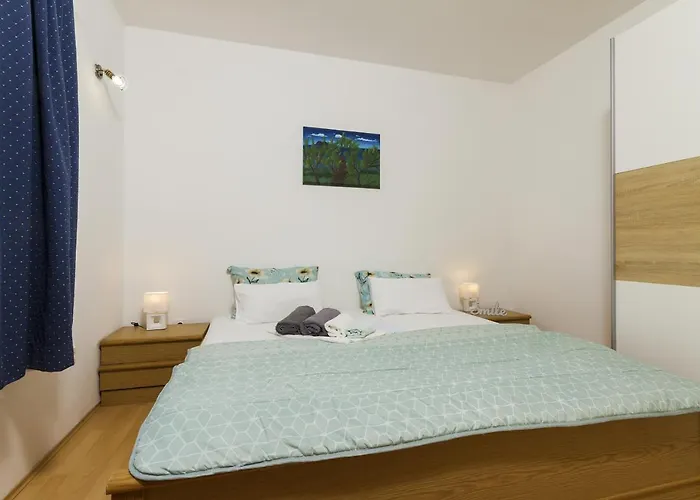 With A Parking Space Stinjan, - 13776 Apartment Pula